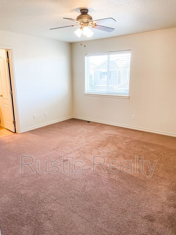 Foto del edificio - 5789 Nairnshire Dr