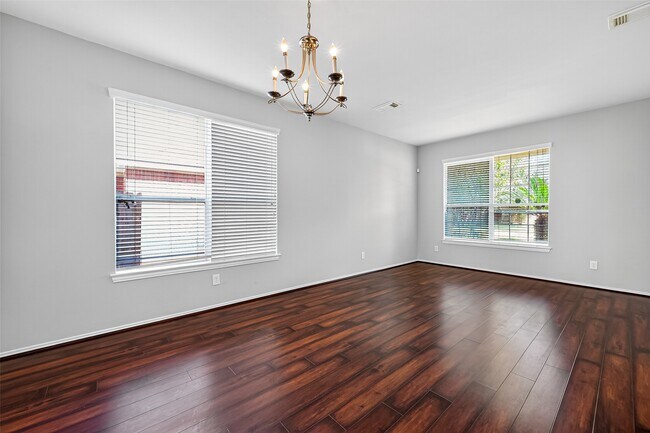 Foto del edificio - 4815 Claymill Ct