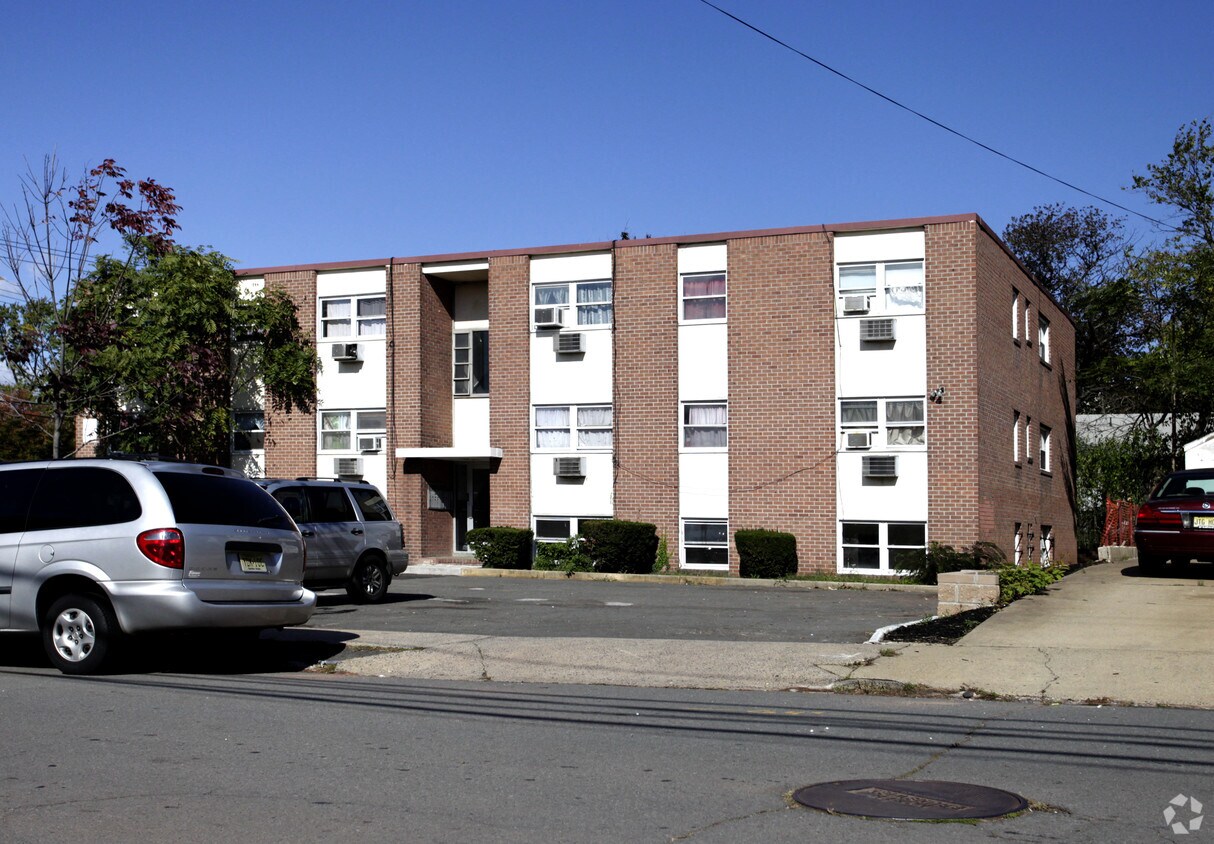 Building Photo - 29 Charles St