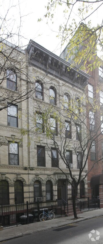 Building Photo - 211 Taaffe Pl