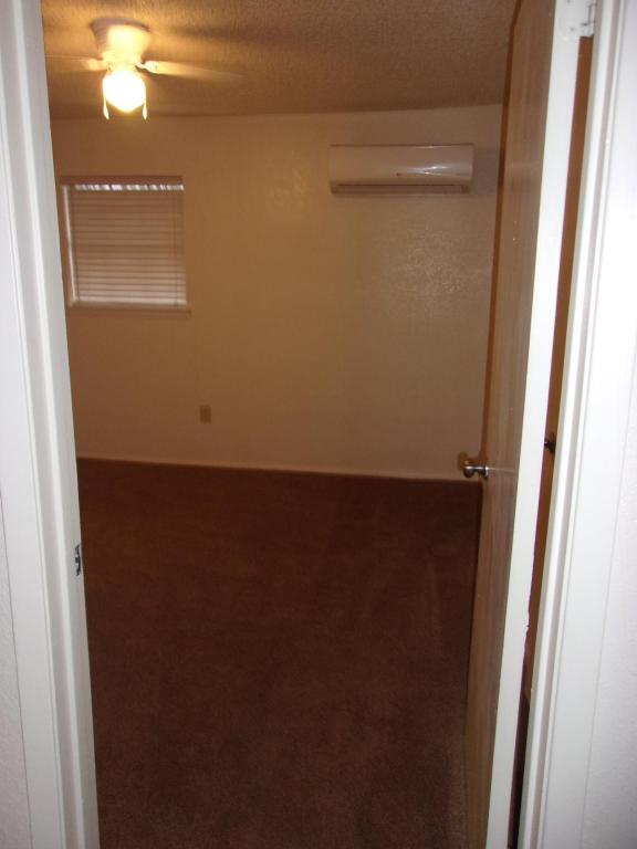 Building Photo - 505 E. Evergreen #11