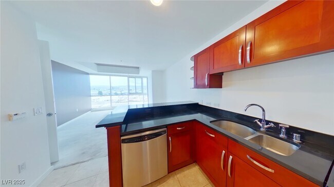 Foto del edificio - 4575 Dean Martin Dr