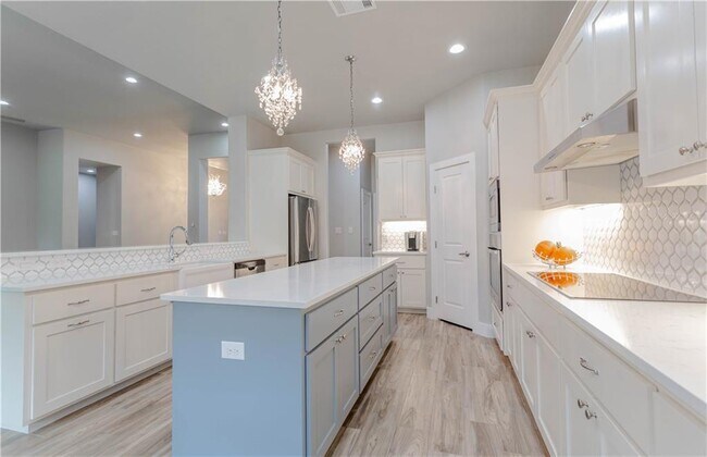Foto del edificio - 11901 Sleepy Hollow Rd