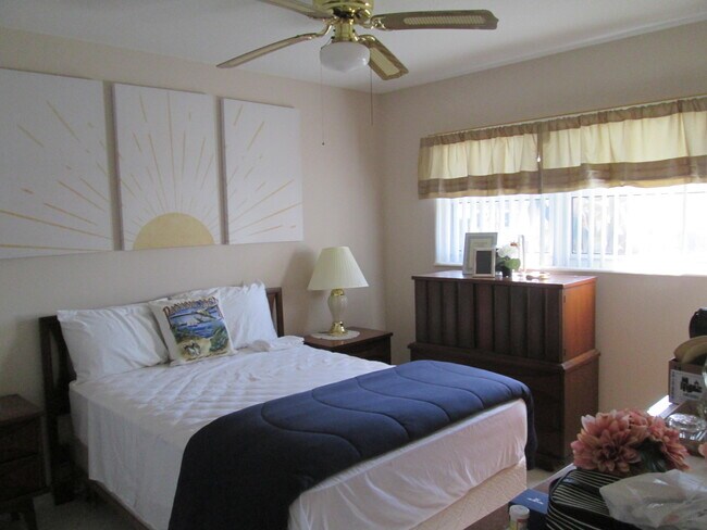 Foto del edificio - 2731 Barkley Dr W