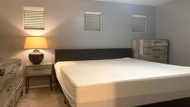 Foto del edificio - 15046 W Sells Dr