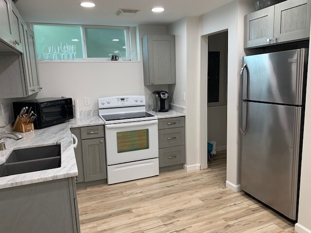 Foto del edificio - 8210 171st Ave NE