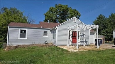 Building Photo - 4456 N Bellefontaine Ave