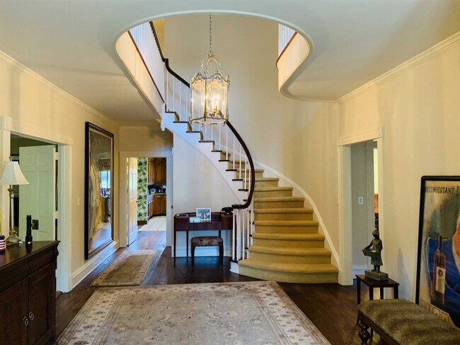 Foto del edificio - 604 N Quaker Hill Rd