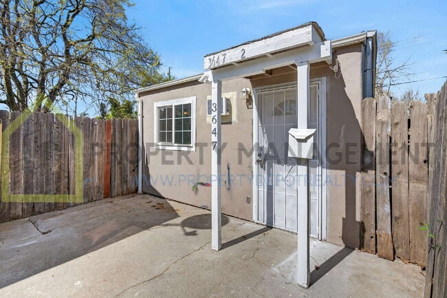 Photo - 3647 18th Ave Apartment