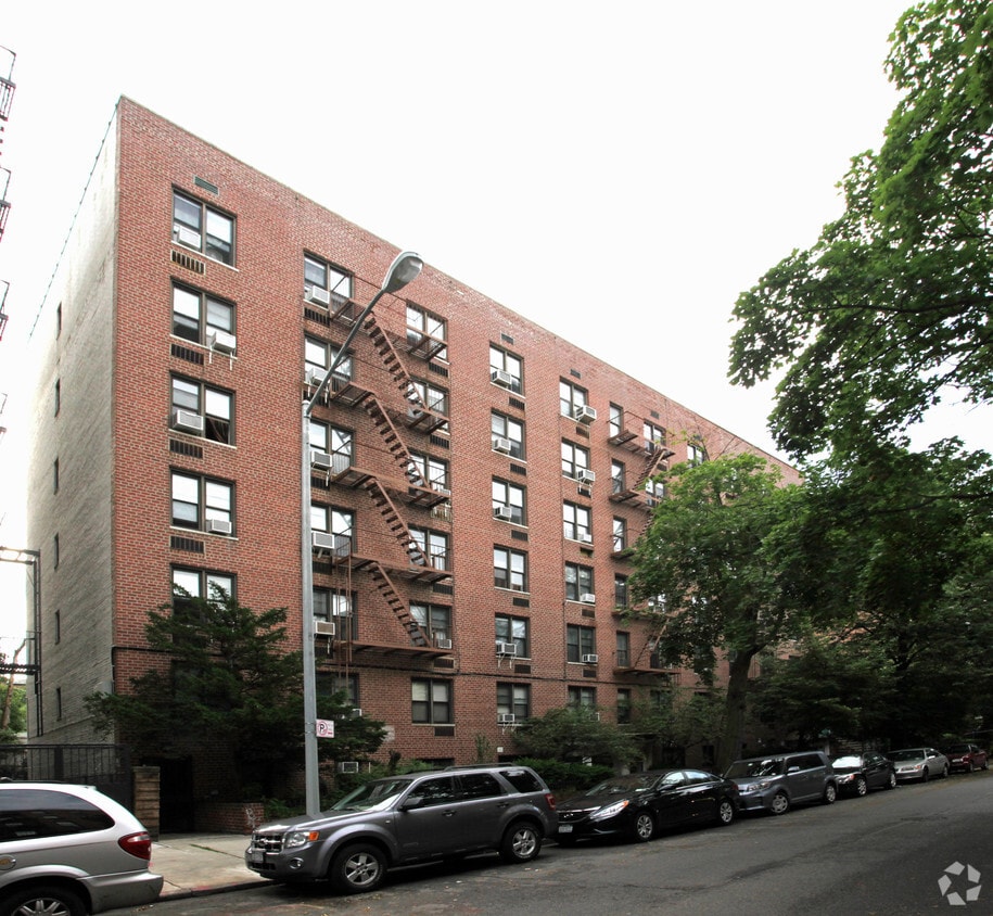 Building Photo - 1233 E 19th St