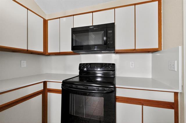Building Photo - 936 Sugarberry Dr