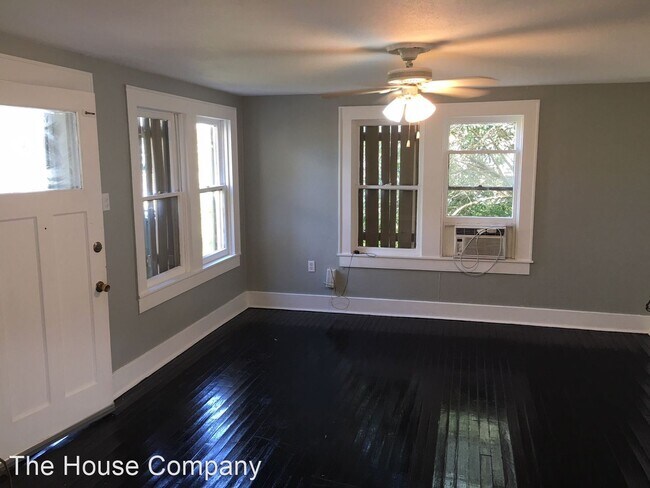 Building Photo - 1 br, 1 bath Apartment - 1819 37th, Down