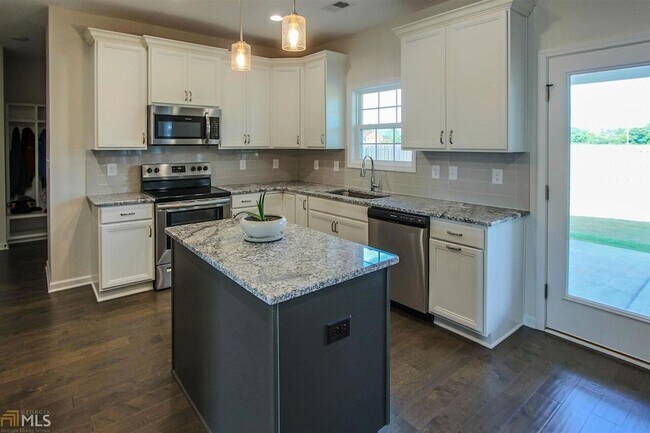 Foto del edificio - 319 Pearl Moss Ln