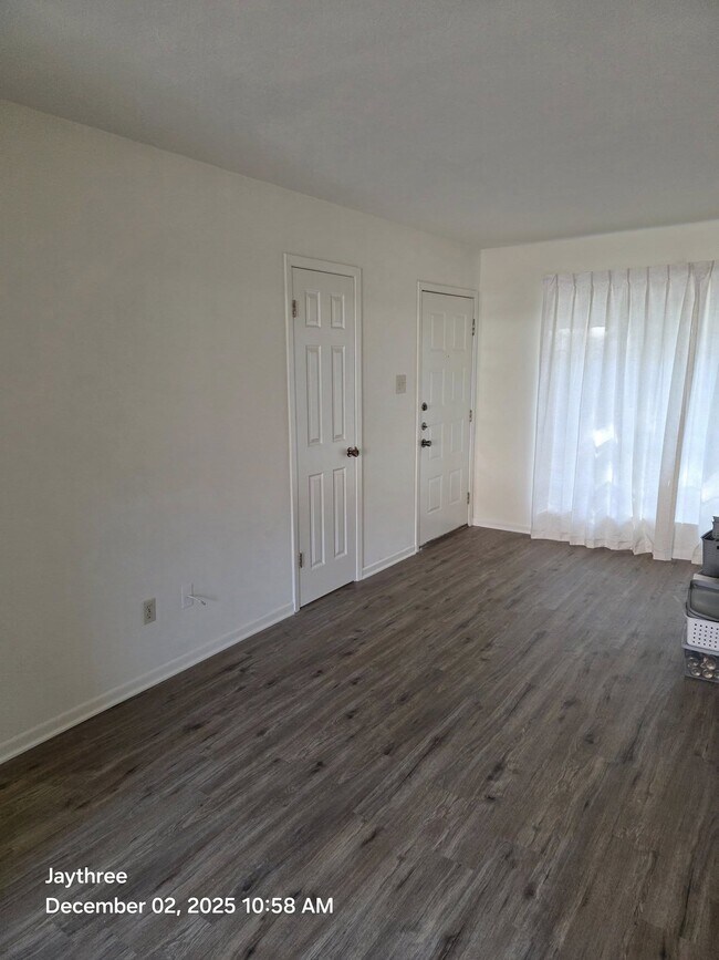 Sala de estar - 905 N 24th St