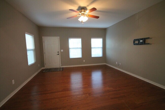 Foto del edificio - Exclusively offered by MUSE REALTY, LLC