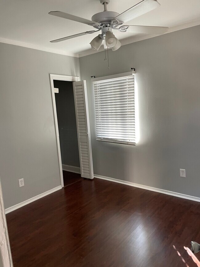 Bedroom - 5113 Granada St
