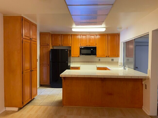 Building Photo - 11272 Almazon St
