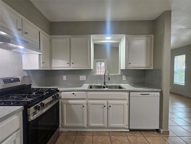 Foto del edificio - 1305 Bonnie Brae St