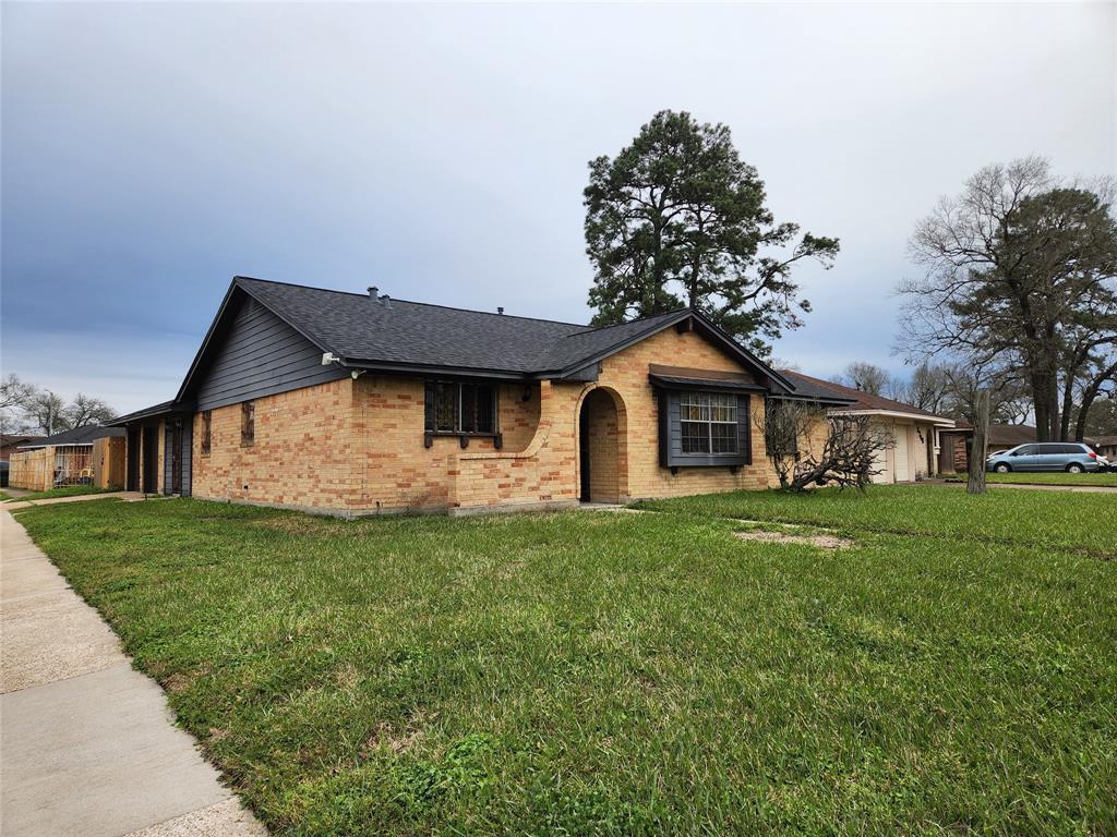 Primary Photo - 4446 Busiek St