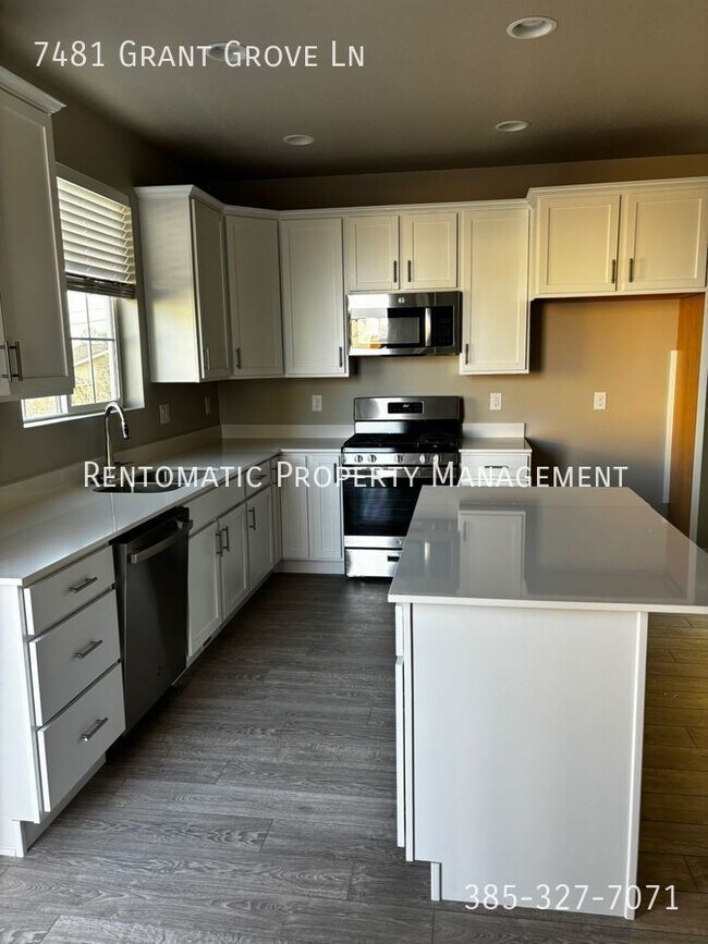 Building Photo - 7481 Grant Grove Ln
