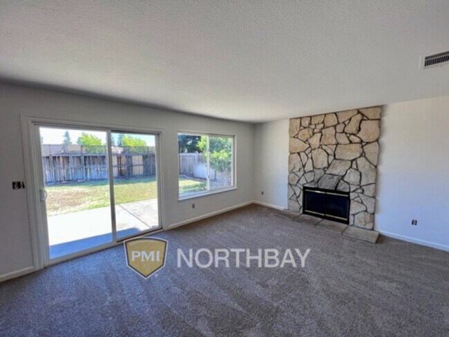 Foto del edificio - 1229 Whitecap Way