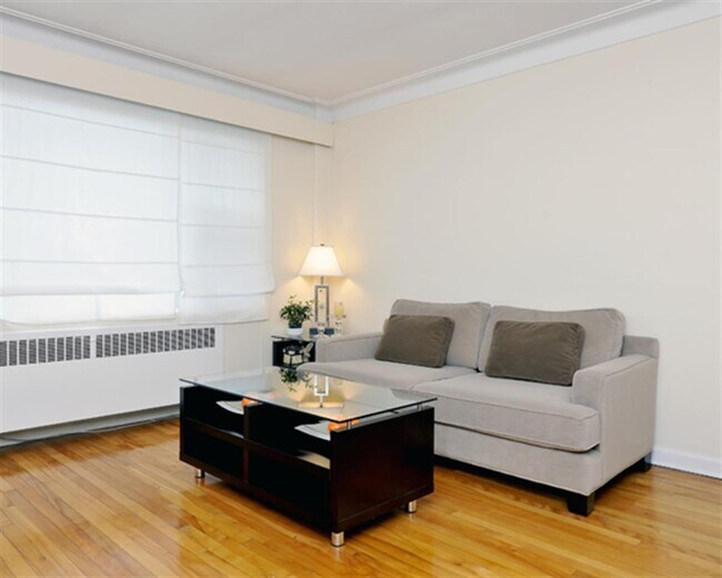 Photo du bâtiment - Tiffany Apartments