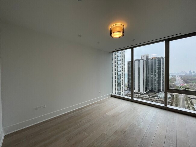 Building Photo - 363 E Wacker Dr