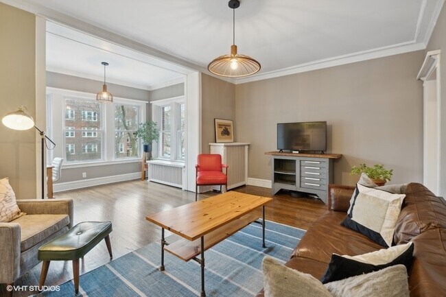 Building Photo - 4451 N Beacon St