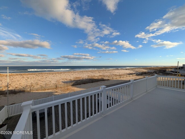 Building Photo - 2400 Oceanfront