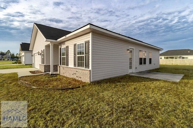 Building Photo - 260 Rutledge Dr