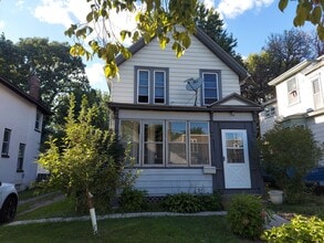 Building Photo - 659 4th St E