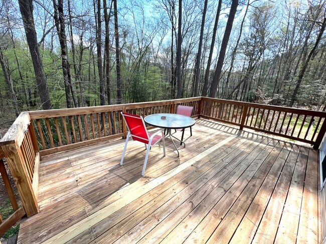 Building Photo - Fully Furnished & All Inclusive Beauty on Lake Gaston