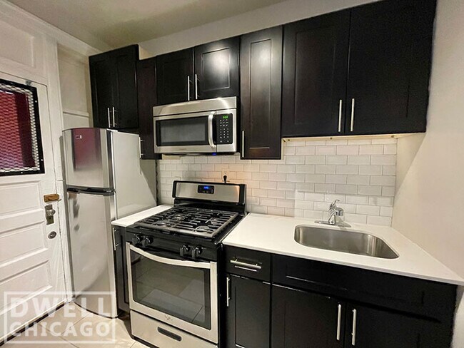 Foto del edificio - 1355 W Touhy Ave