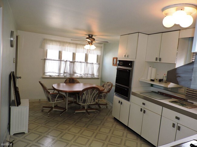 Building Photo - 3 br, 1 bath House - 7711 Meade Ave