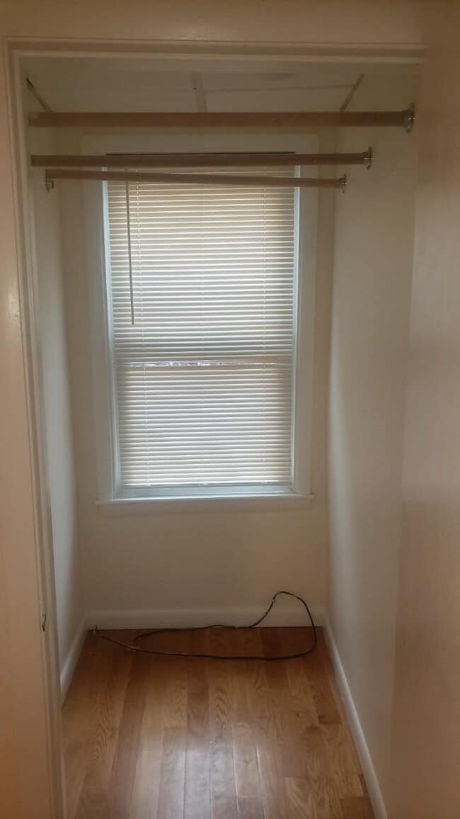 Building Photo - 287 Beacon St