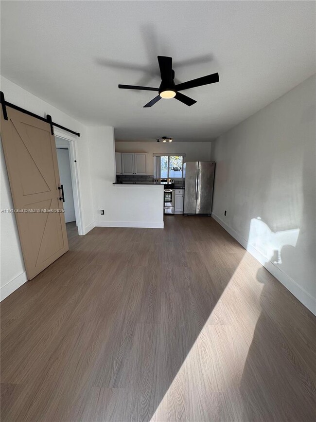 Building Photo - 1540 NE 118th St