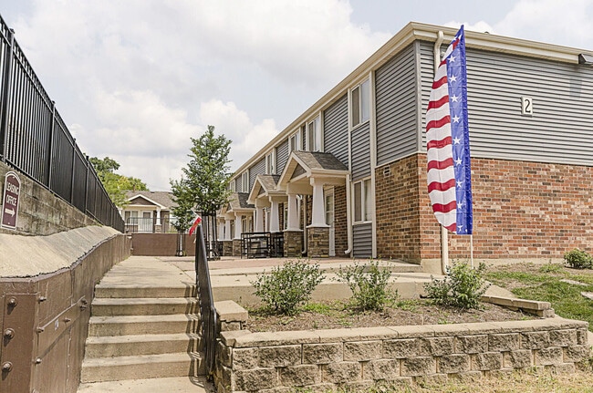 Building Photo - Fox River Townhomes