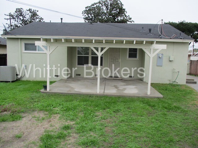 Building Photo - 10901 Scott Ave