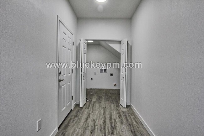 Foto del edificio - 2 Bed, 1 Bath Home in Hazel Dell