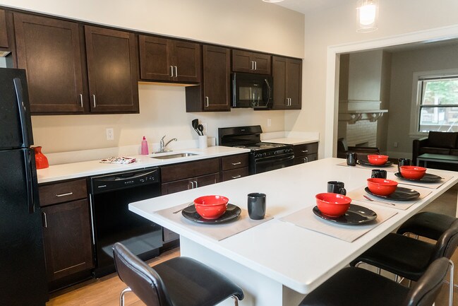 Foto del edificio - Hessler 113 Townhomes