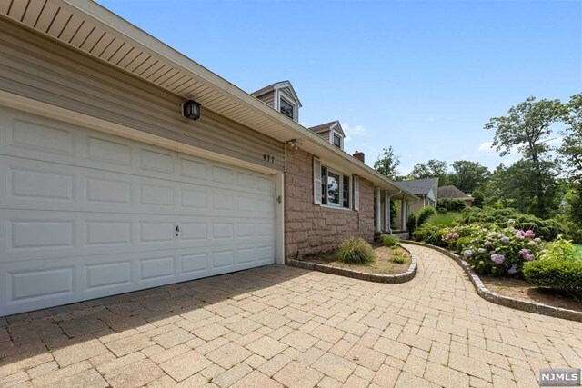 Foto del edificio - 477 N Woodland St