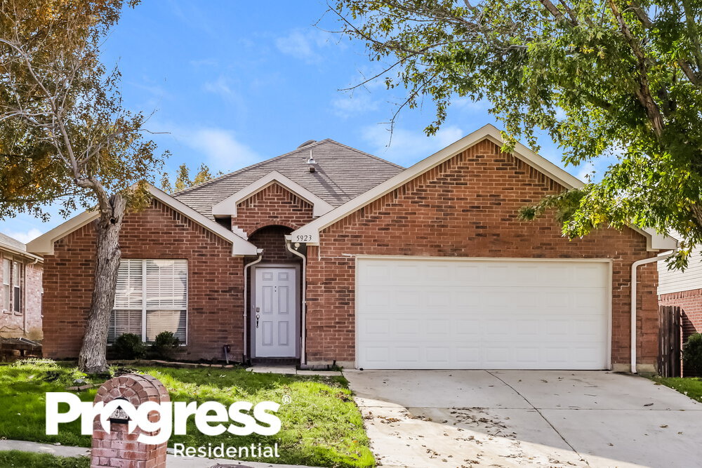 5923 Woodoak Dr, Dallas, TX 75249 House Rental in Dallas, TX