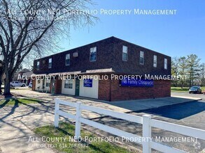 Building Photo - 1015 S Court St