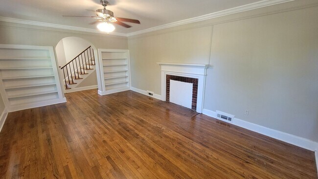 Foto del edificio - 3 Bed, 1.5 Bath Home Available in Greenville