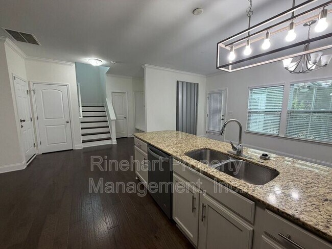 Foto del edificio - 1049 Ellis Pond Dr