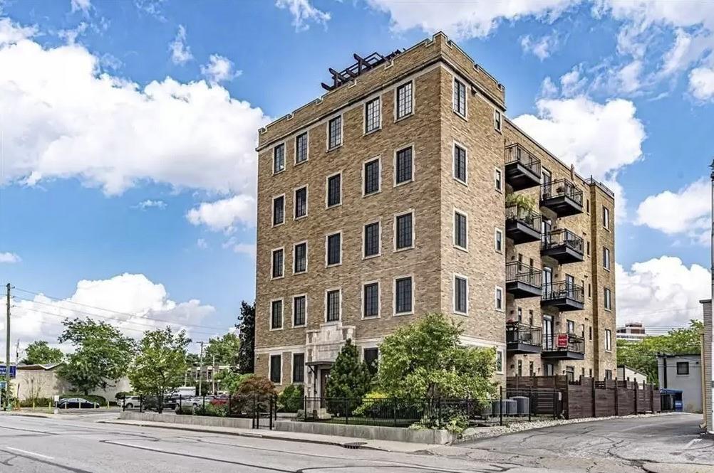 Foto principal - 825 N Delaware St