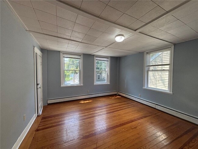 Building Photo - 712 Hope St