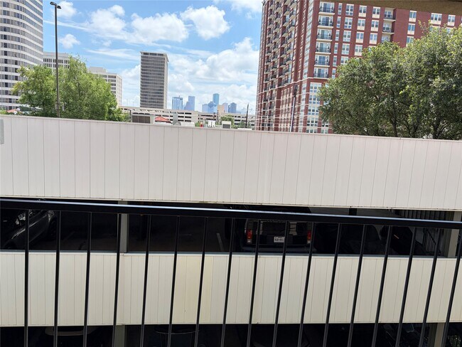 Foto del edificio - 3231 Allen Pkwy