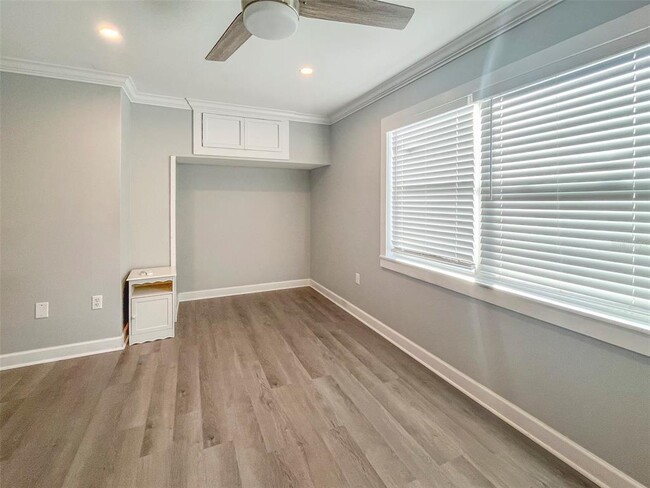 Building Photo - 404 Armada Rd