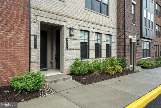 Foto del edificio - 7548 Sawyer Farm Wy